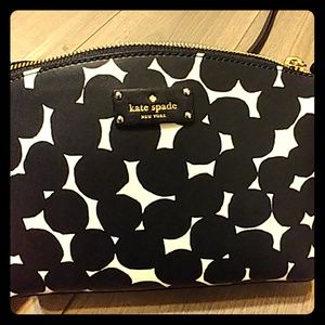 kate spade Bags - Kate Spade cross body purse kate spade Bags - Kate Spade cross body purse